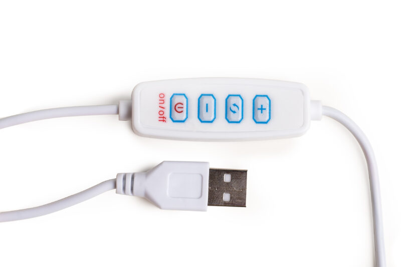 lampki led na lustro
